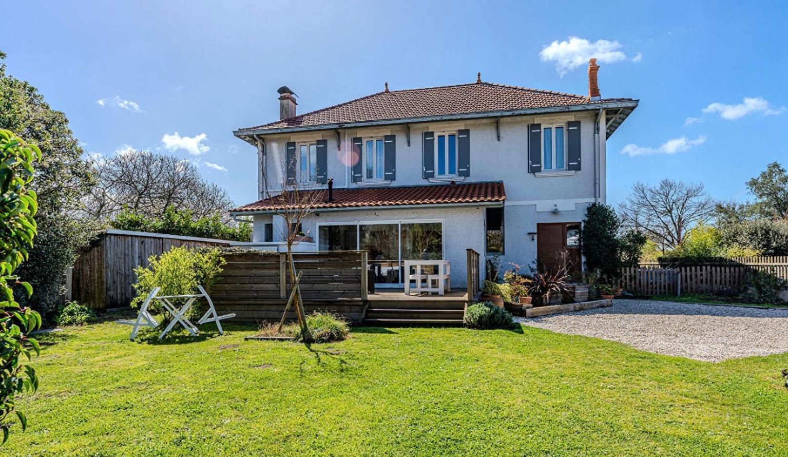 L'estanquet Pdj Offert *